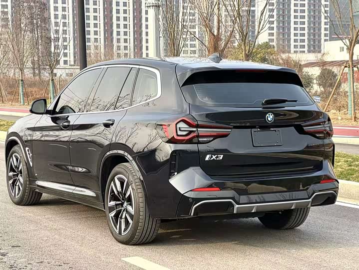 2024 BMW iX3