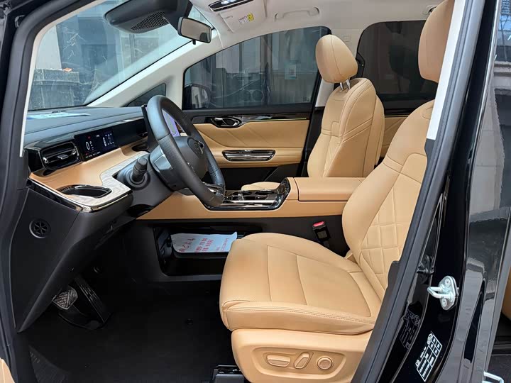 GAC Trumpchi E8 2024 2024款 150km MAX+