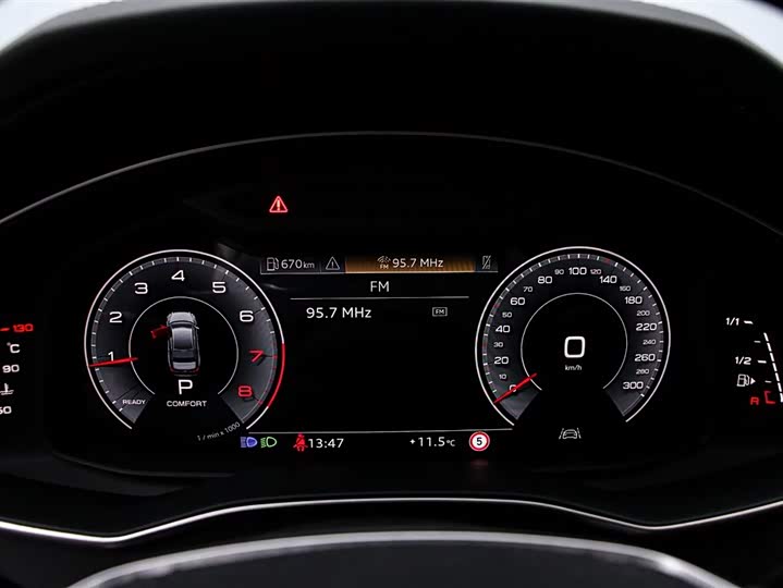 Audi A6L 2025 2025款 45 TFSI 臻选动感型