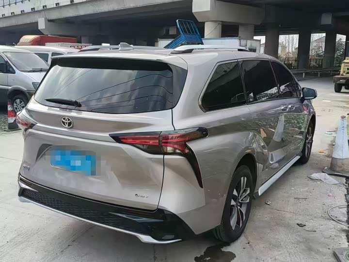 Toyota Granvia 2024 2024款 2.5L混动 豪华版