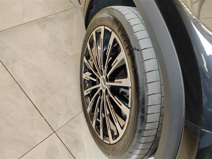 Geely Monjaro 2025 2025款 东方曜 2.0TD 自动今朝版