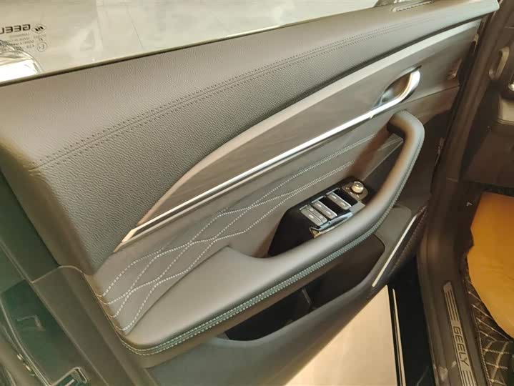 Geely Monjaro 2025 2025款 东方曜 2.0TD 自动今朝版