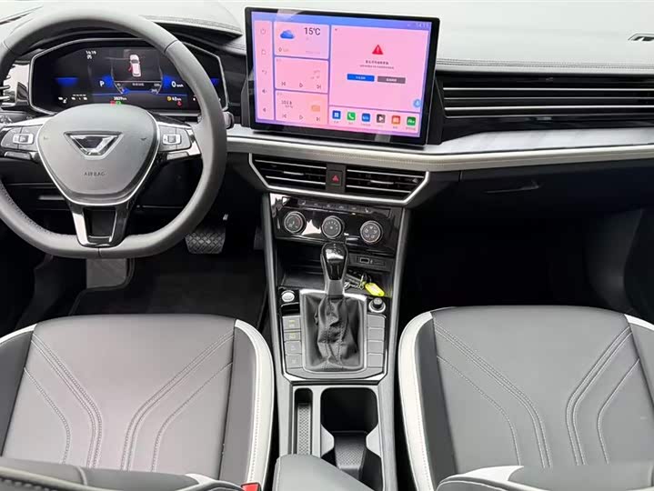 Jetta VA7 2025 2025款 1.4T 先到先得版