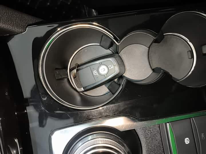 Ford Escape 2024 2024款 EcoBoost 245 四驱纵享款ST-Line Pro