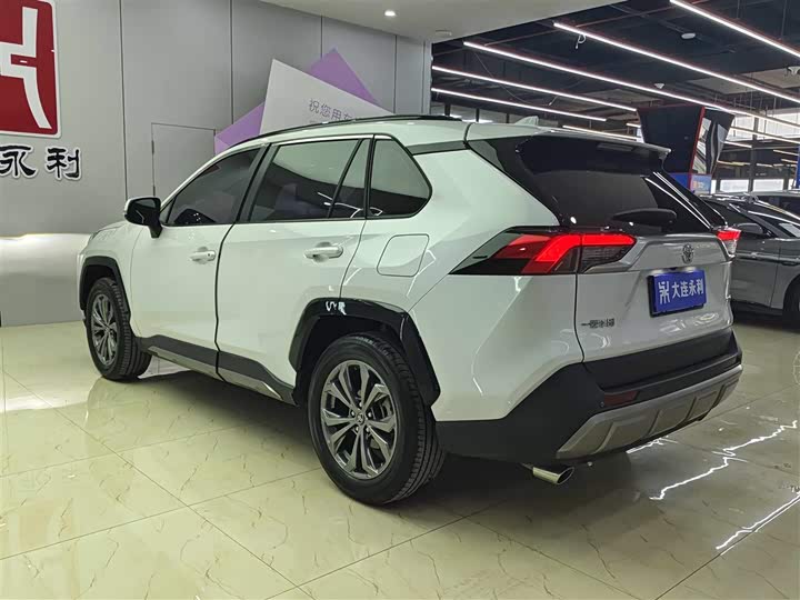 Toyota RAV4 2024 2024款 2.0L CVT两驱风尚Plus版