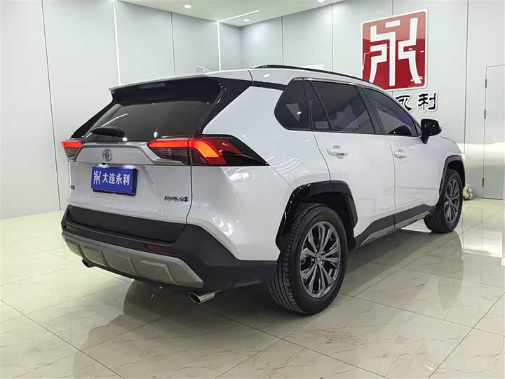 Toyota RAV4 2024 2024款 2.0L CVT两驱风尚Plus版