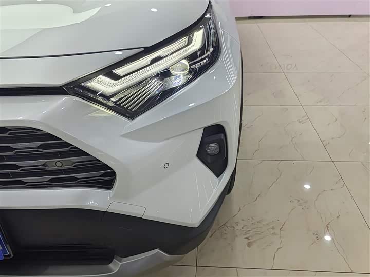Toyota RAV4 2024 2024款 2.0L CVT两驱风尚Plus版