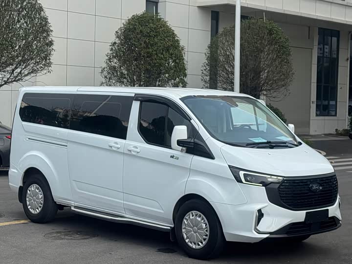 Ford Transit 2023 2023款 2.0T柴油自动商旅型中轴低顶7/8/9座