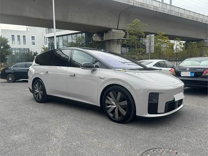 LiXiang i8 2025 2025款 标准版