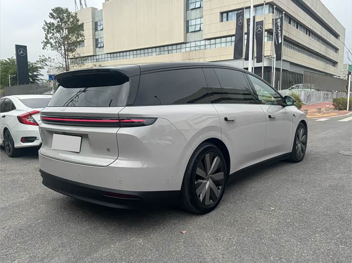 LiXiang i8 2025 2025款 标准版