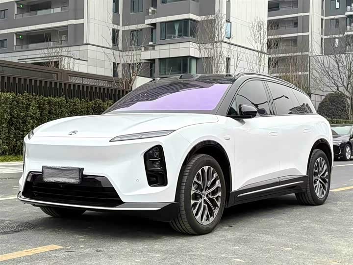 2025 Nio ES6