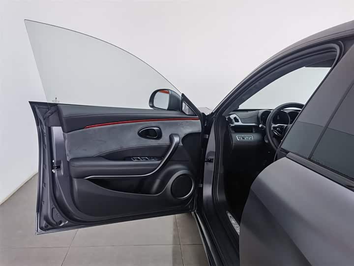 Ora Lightning Cat (07) 2024 2024款 暗夜版 555km 尊贵版