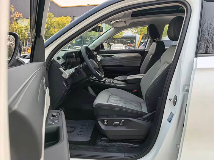 Volkswagen Tavendor 2024 2024款 380TSI 四驱R-Line巡游版