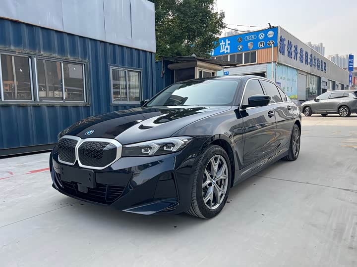 BMW i3 2025 2025款 eDrive 35 L