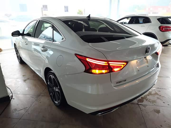 Changan Raeton CC 2022 2022款 蓝鲸版 1.5T DCT豪华型