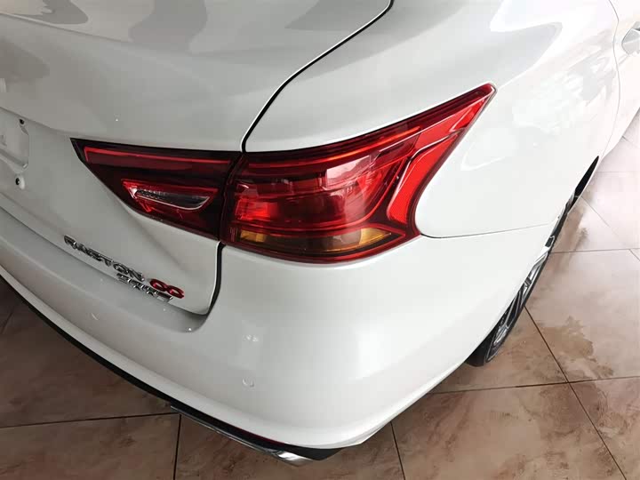 Changan Raeton CC 2022 2022款 蓝鲸版 1.5T DCT豪华型