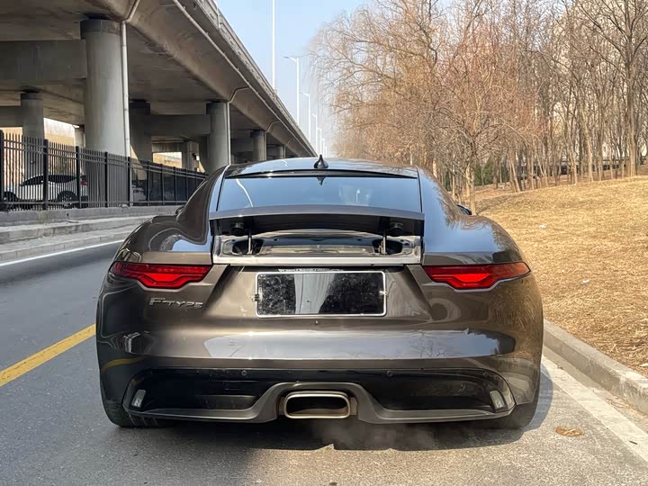 Jaguar F-Type 2021 2021款 P300 后驱First Edition硬顶版