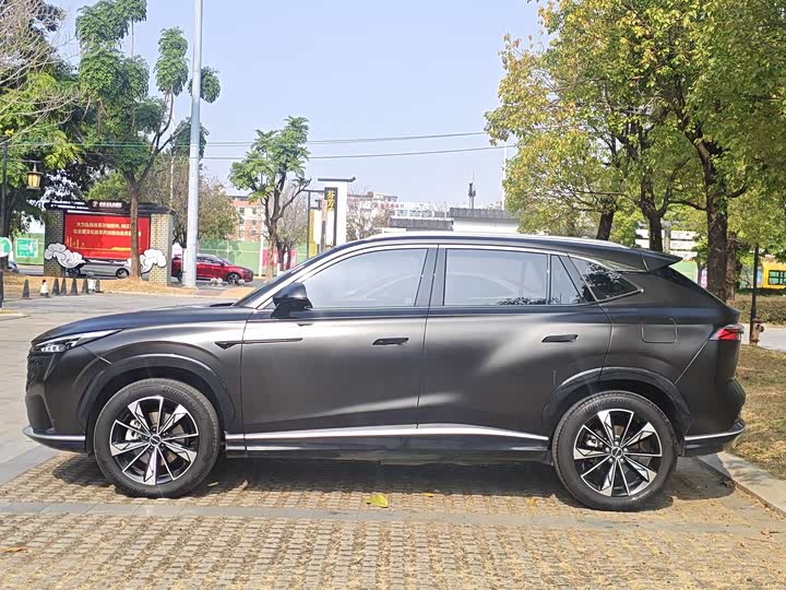 Roewe RX5 Hybrid 2023 2023款 eRX5 超混尊荣版