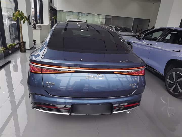 BYD Seal 07 DM-i Hybrid 2025 2025款 智驾版 DM-i 1.5L 125km 尊贵型