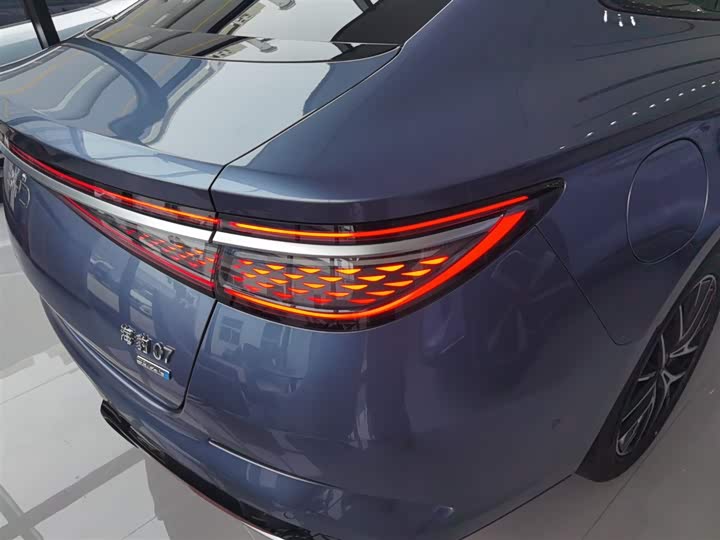 BYD Seal 07 DM-i Hybrid 2025 2025款 智驾版 DM-i 1.5L 125km 尊贵型