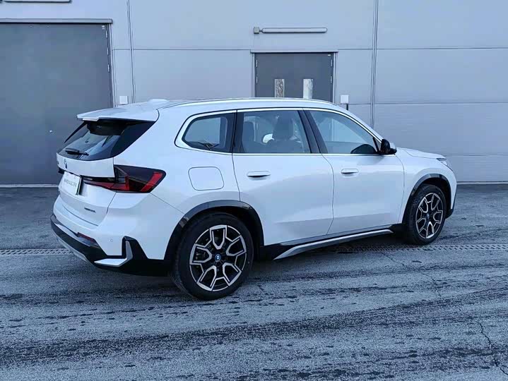 BMW iX1 2025 2025款 xDrive30L X设计套装