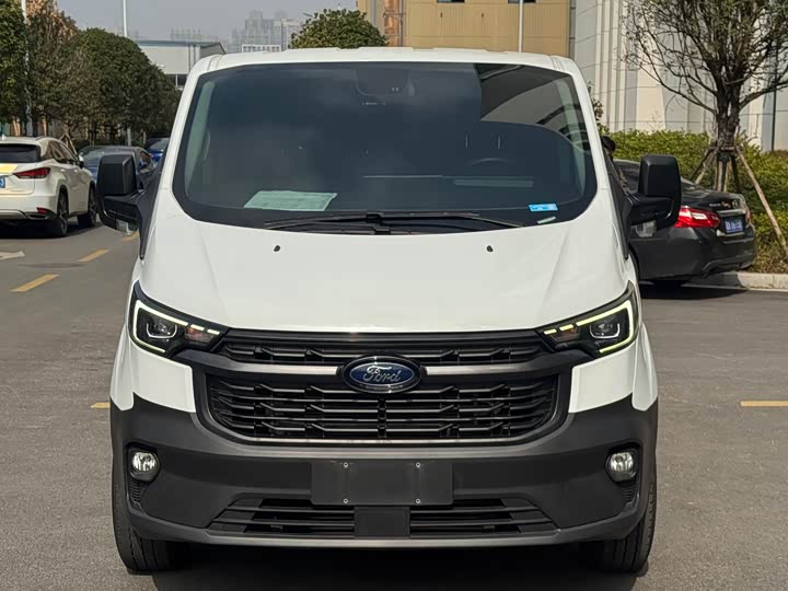 Ford Transit 2023 2023款 2.0T柴油自动多功能商用车中轴低顶5/6座
