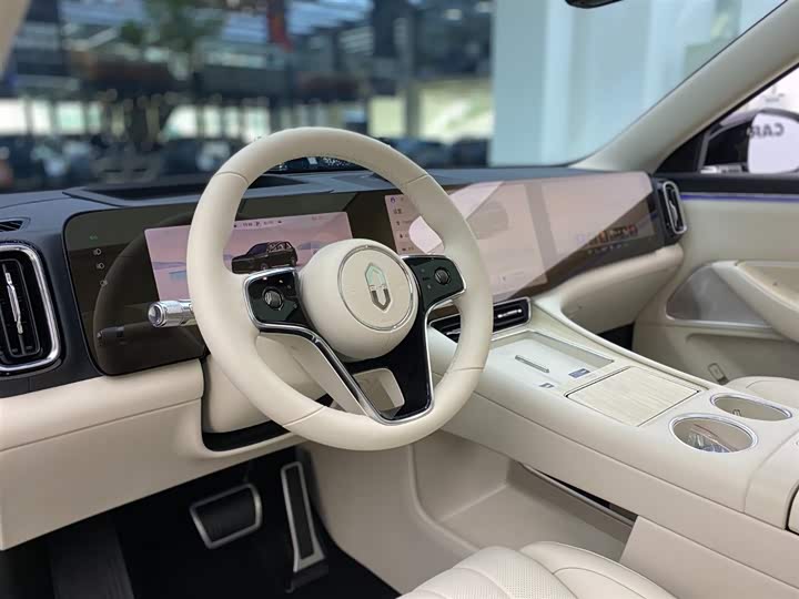 Aito M8 2025 2025款 增程 Max+版 53.4kWh 5座版