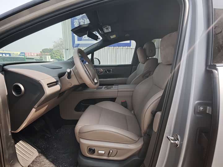 LiXiang i6 2025 2025款 两驱标准版