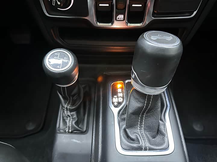 Jeep Wrangler Hybrid 2021 2021款 四门 2.0T 4xe 撒哈拉