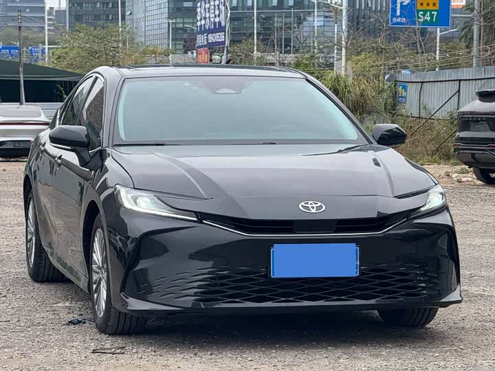 Toyota Camry 2025 2025款 双擎 2.0HXS 光辉版