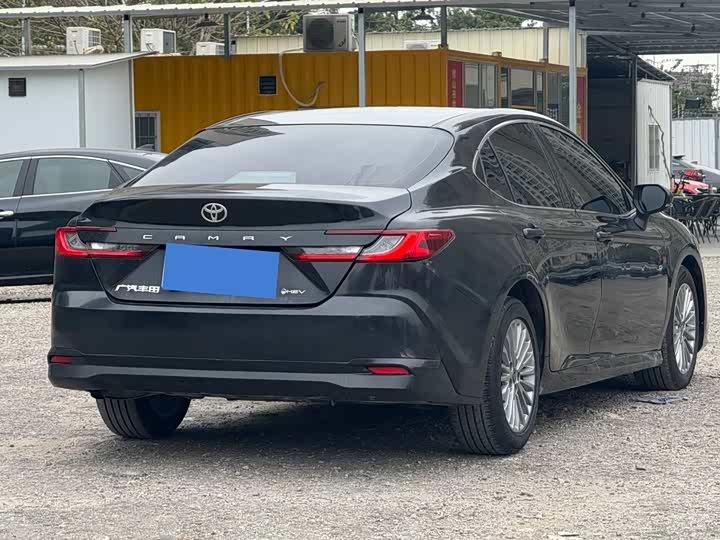 Toyota Camry 2025 2025款 双擎 2.0HXS 光辉版