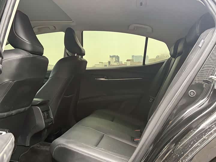 Toyota Camry 2025 2025款 双擎 2.0HXS 光辉版