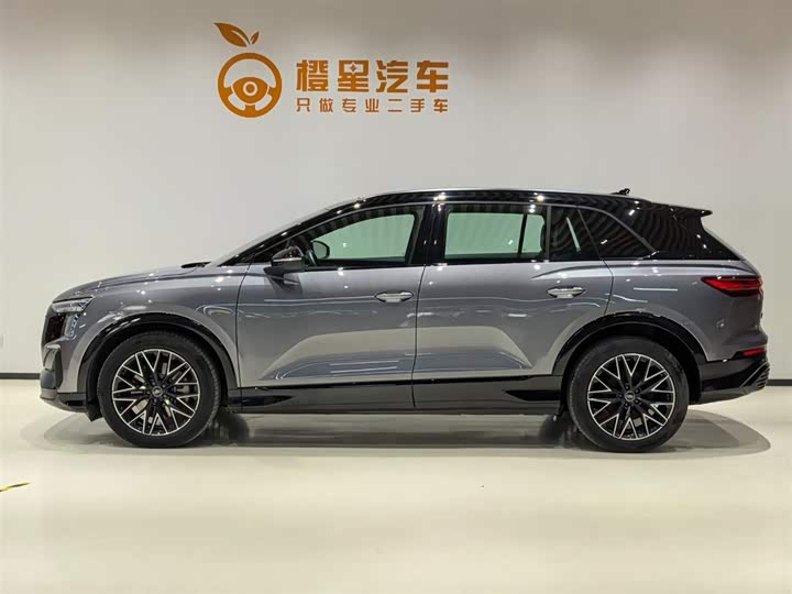 Audi Q5 e-tron 2022 2022款 40 e-tron 星耀型 锦衣套装