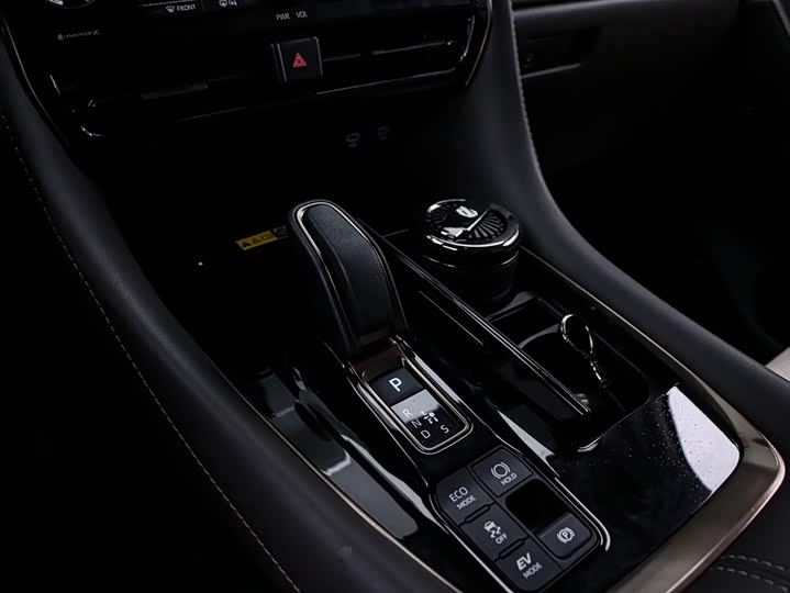 Toyota Alphard 2024 2024款 双擎 2.5L 尊贵版