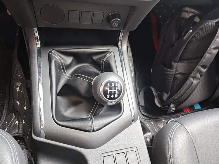 Dongfeng Rich 6 2023 2023款 改款 2.4L 手动两驱汽油标准型