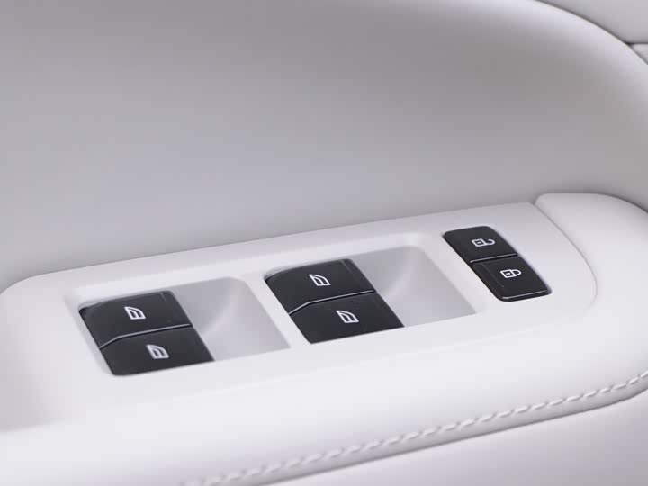 Volvo EM90 2025 2025款 Ultra 六座