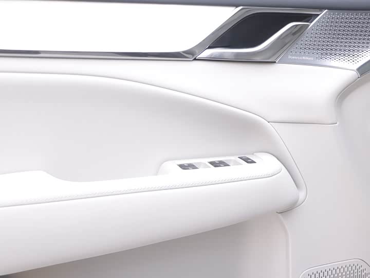 Volvo EM90 2025 2025款 Ultra 六座