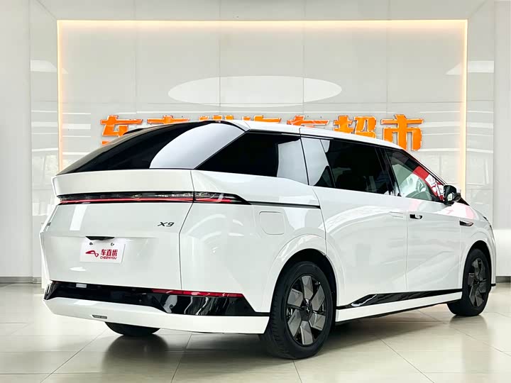 XPeng X9 2025 2025款 纯电 650长续航 Max