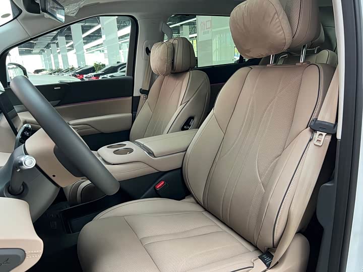 XPeng X9 2025 2025款 纯电 650长续航 Max