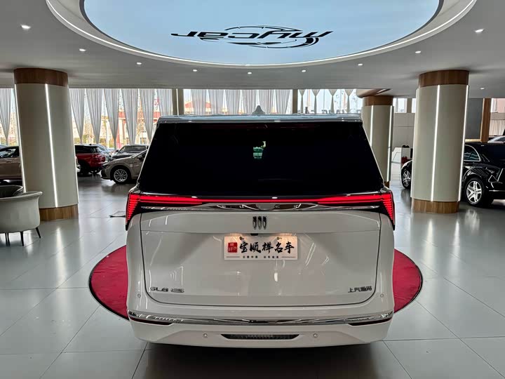 Buick GL8 ES 2025 2025款 陆尊 智享版