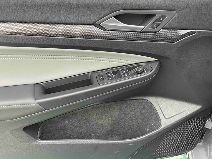 Volkswagen Golf 2025 2025款 300TSI R-Line