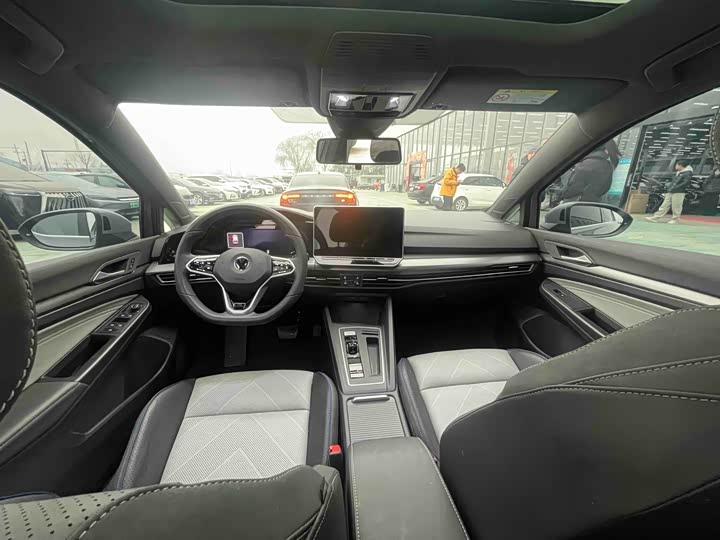 Volkswagen Golf 2025 2025款 300TSI R-Line