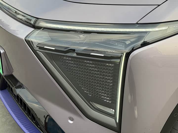 HiPhi Y 2023 2023款 560km 精英版