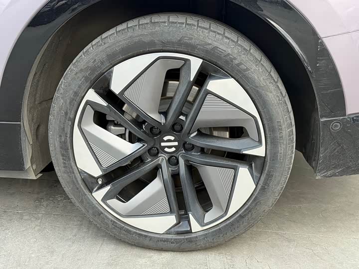 HiPhi Y 2023 2023款 560km 精英版