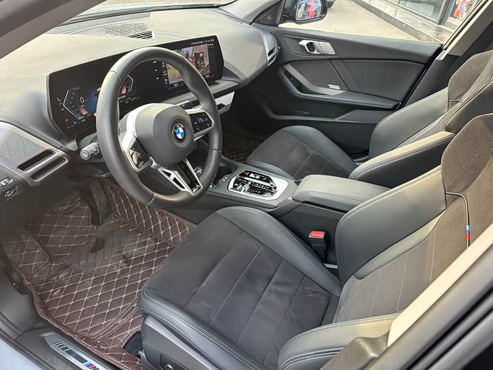 BMW 2 Series 2025 2025款 225L M运动曜夜套装