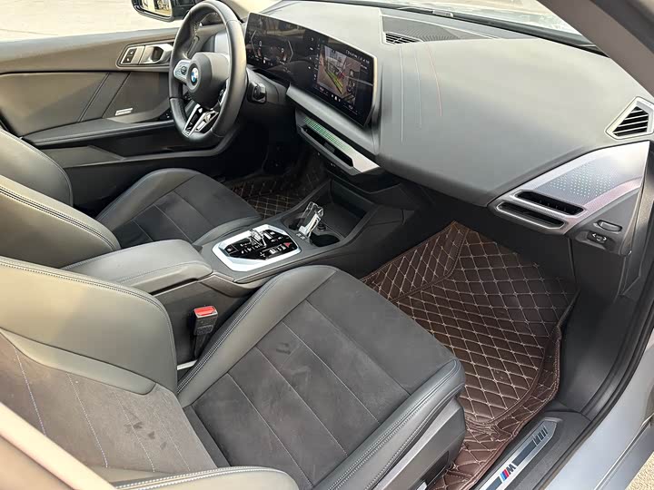 BMW 2 Series 2025 2025款 225L M运动曜夜套装