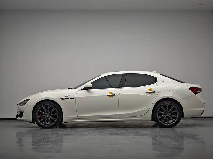 Maserati Ghibli 2022 2022款 2.0T GT锋芒版