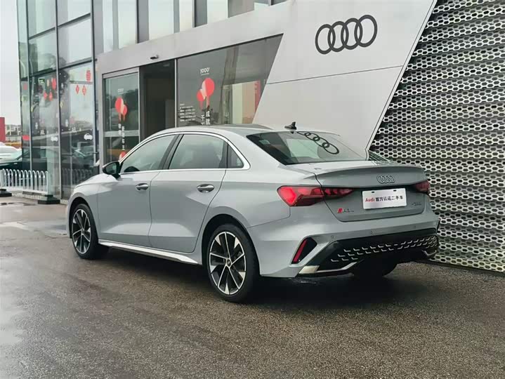 Audi A3 2025 2025款 A3L Limousine 35TFSI 飞驰尊享型