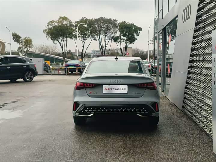 Audi A3 2025 2025款 A3L Limousine 35TFSI 飞驰尊享型