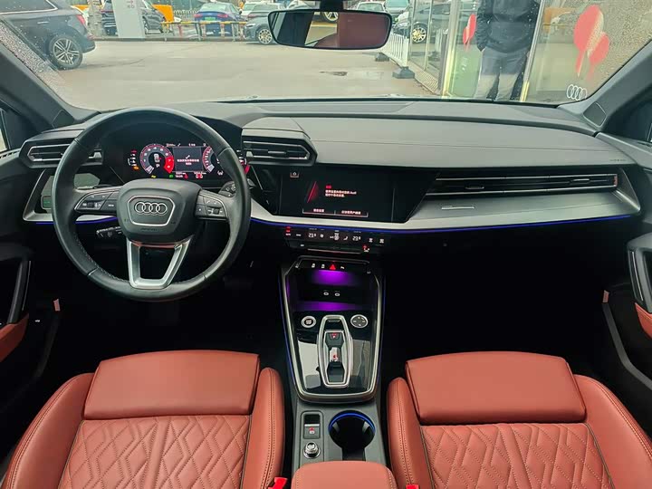 Audi A3 2025 2025款 A3L Limousine 35TFSI 飞驰尊享型